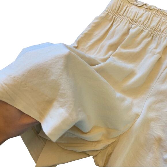 H&M Light Tan High Waist Pull On Bermuda Shorts - Picture 3 of 6